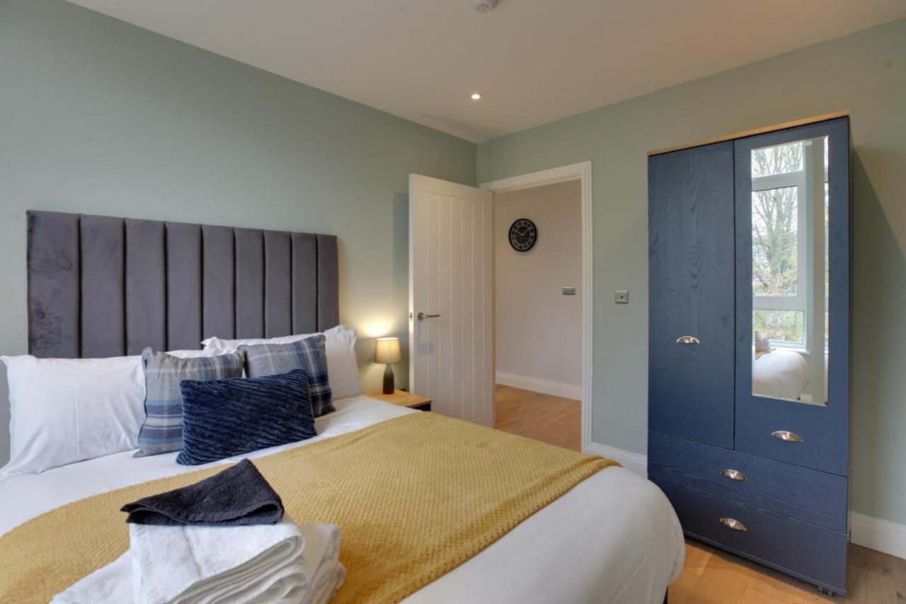 New London Life Executive Apartments เชมส์ฟอร์ด ภายนอก รูปภาพ