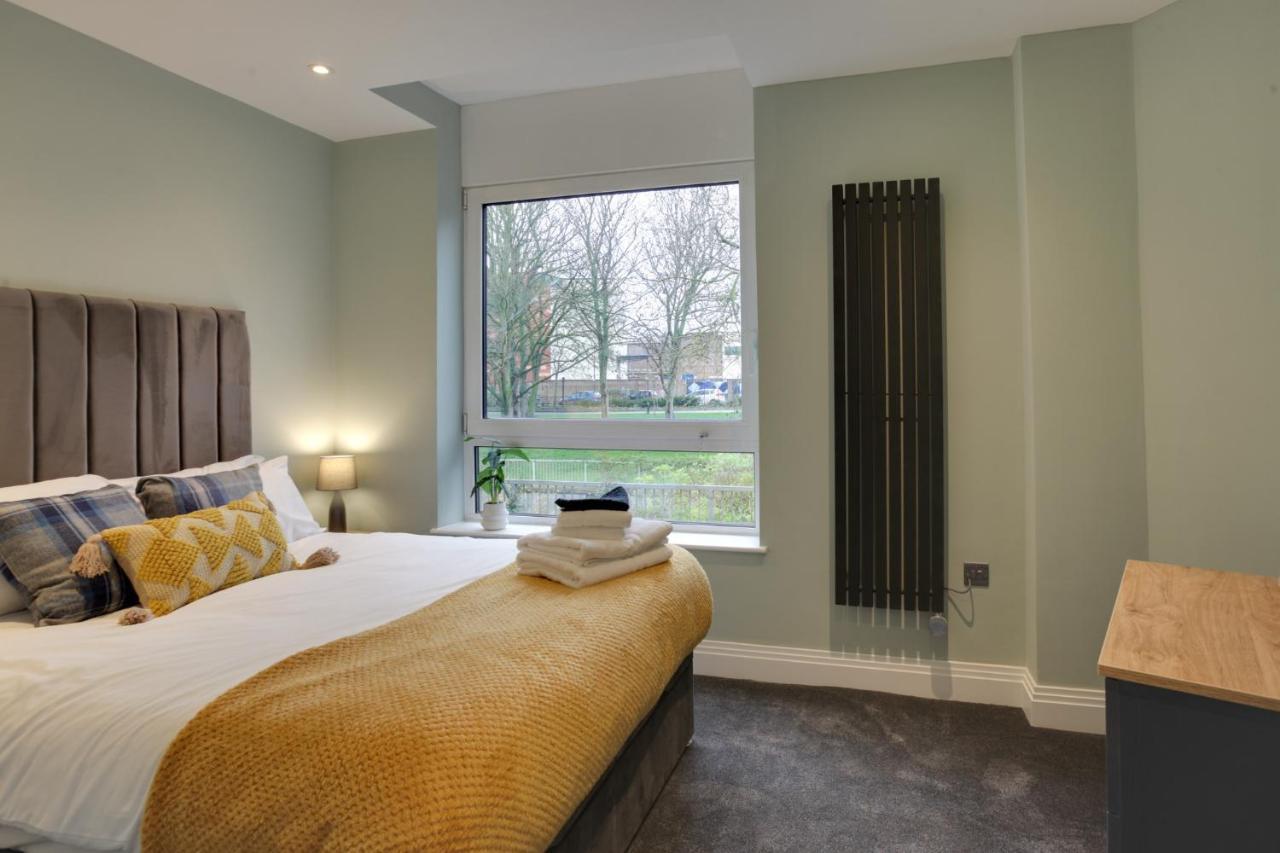 New London Life Executive Apartments เชมส์ฟอร์ด ภายนอก รูปภาพ