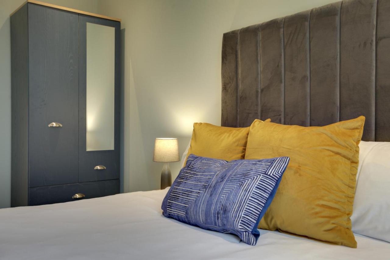 New London Life Executive Apartments เชมส์ฟอร์ด ภายนอก รูปภาพ