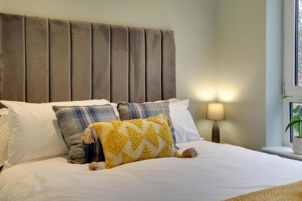 New London Life Executive Apartments เชมส์ฟอร์ด ภายนอก รูปภาพ
