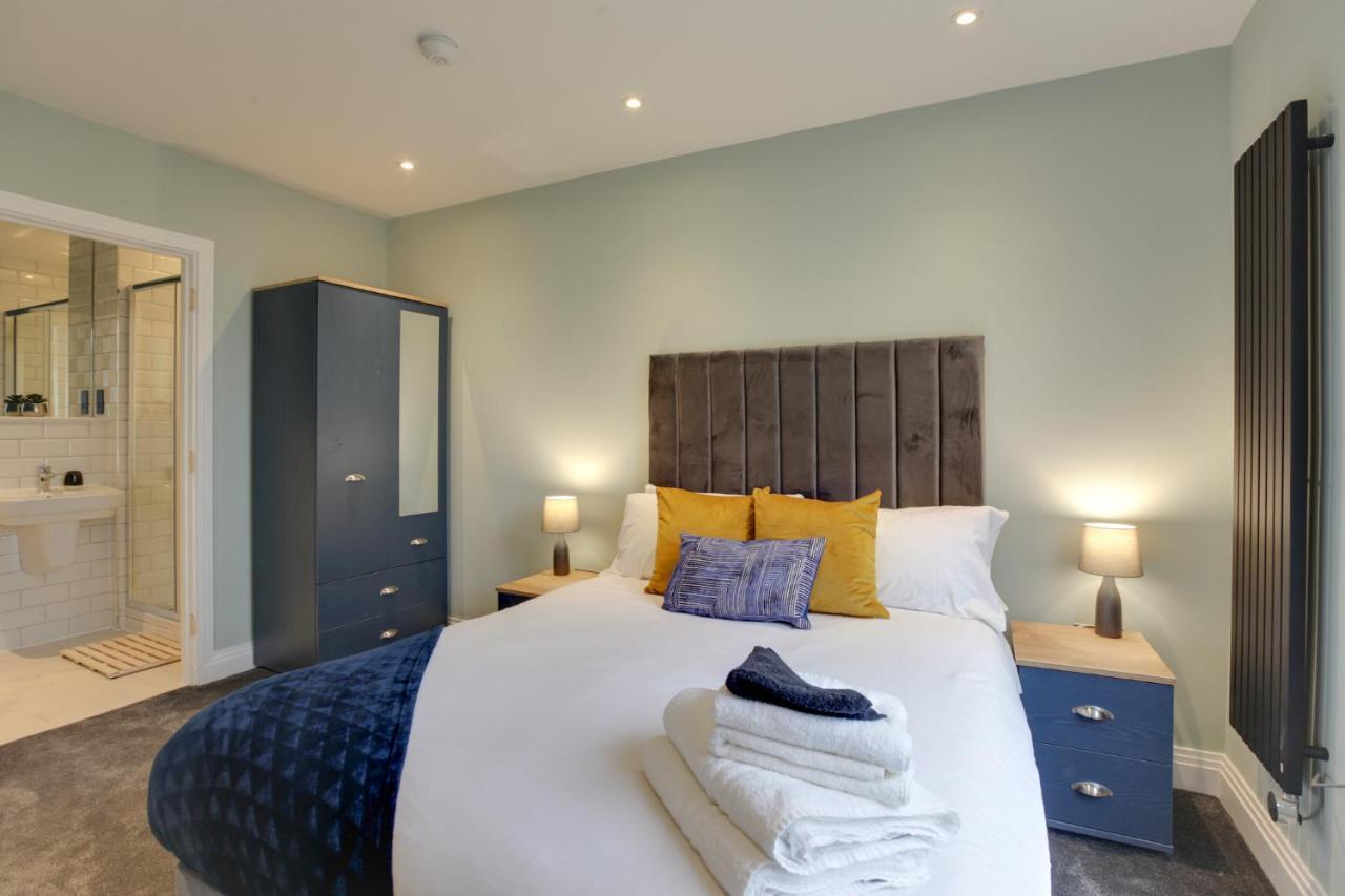 New London Life Executive Apartments เชมส์ฟอร์ด ภายนอก รูปภาพ