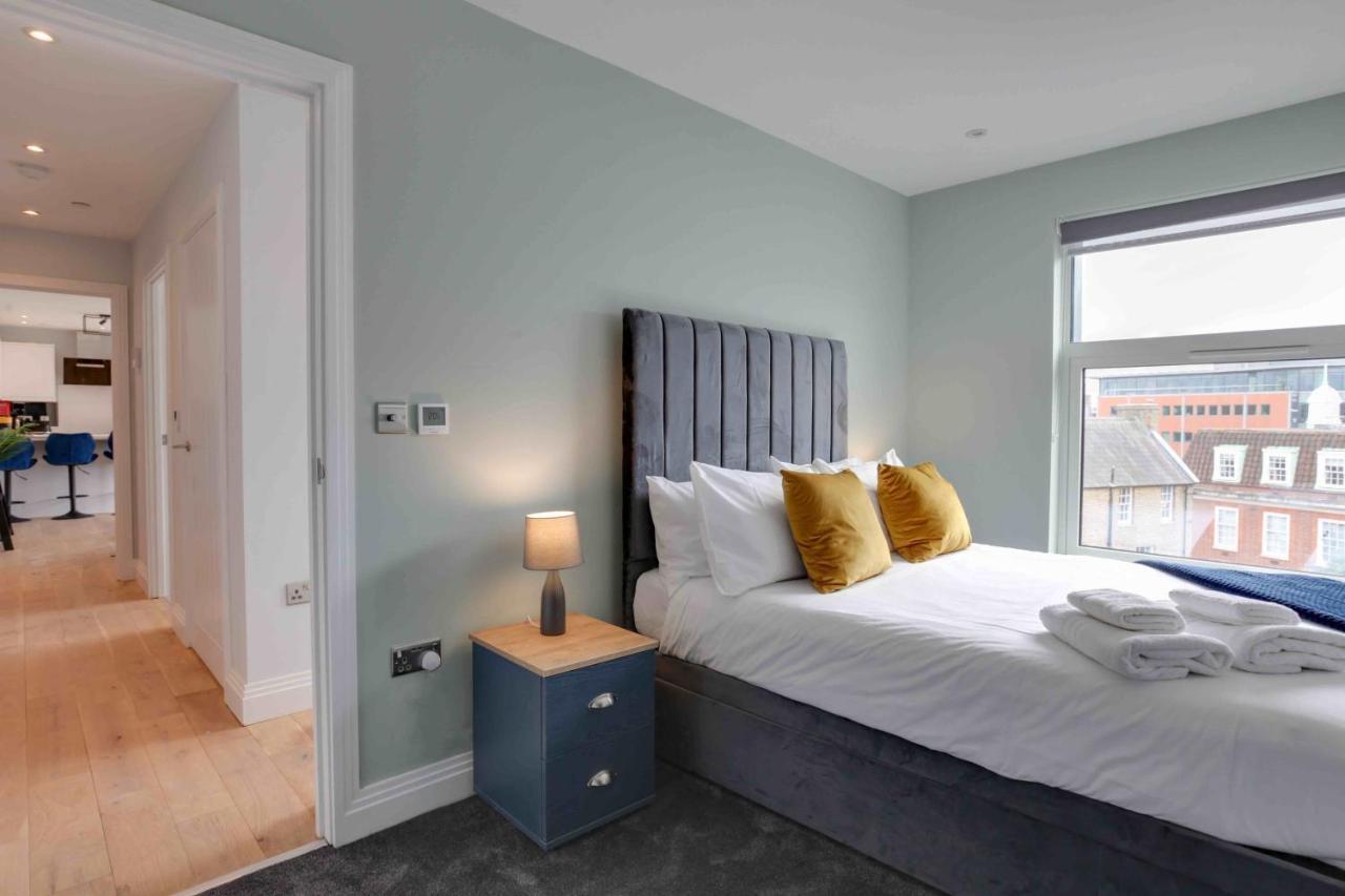 New London Life Executive Apartments เชมส์ฟอร์ด ภายนอก รูปภาพ