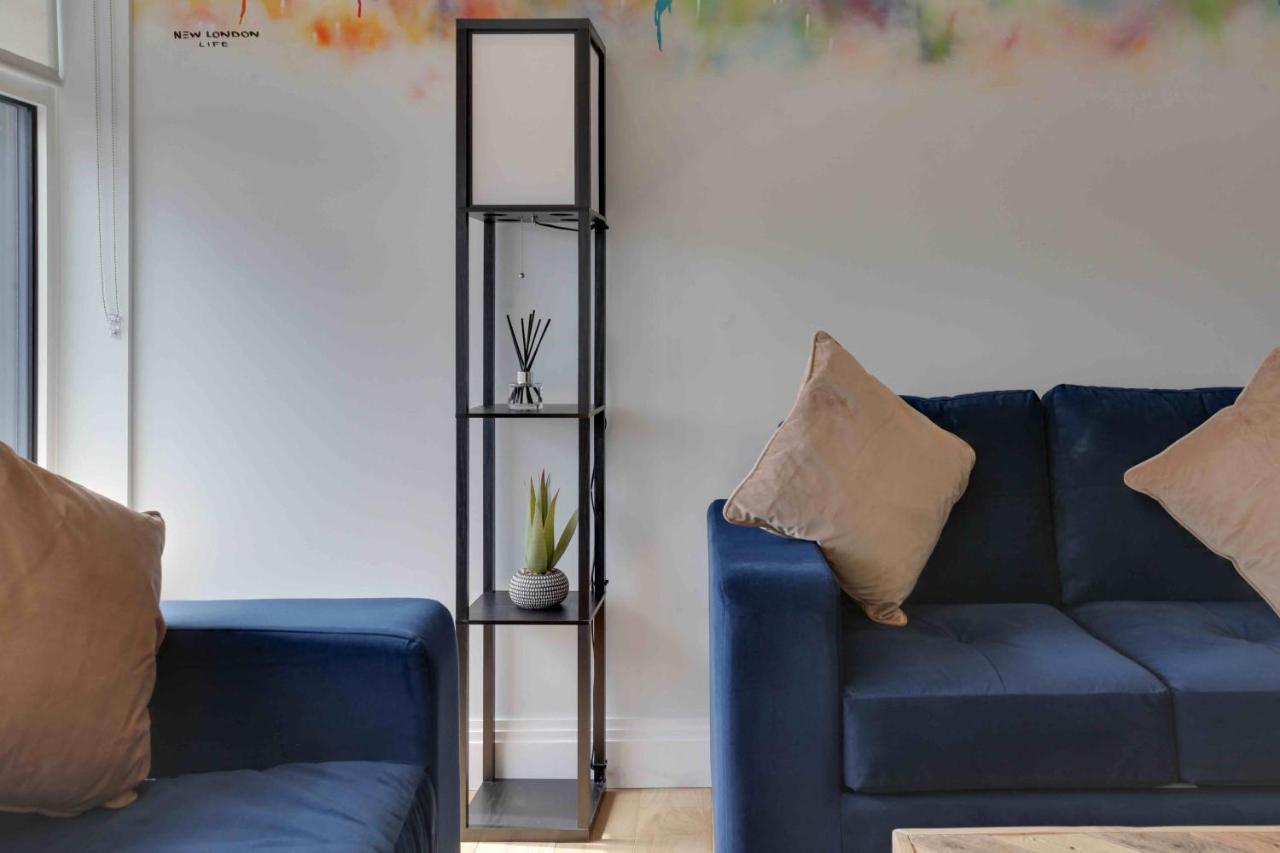 New London Life Executive Apartments เชมส์ฟอร์ด ภายนอก รูปภาพ