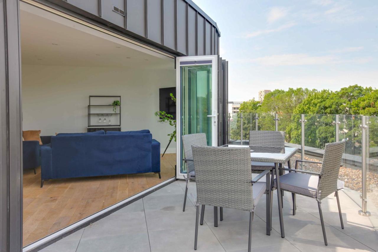 New London Life Executive Apartments เชมส์ฟอร์ด ภายนอก รูปภาพ