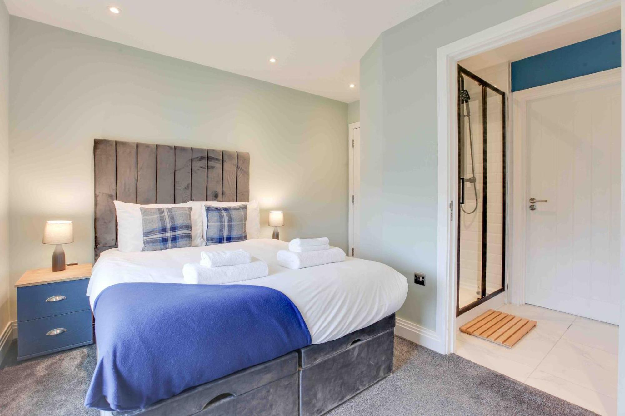 New London Life Executive Apartments เชมส์ฟอร์ด ภายนอก รูปภาพ