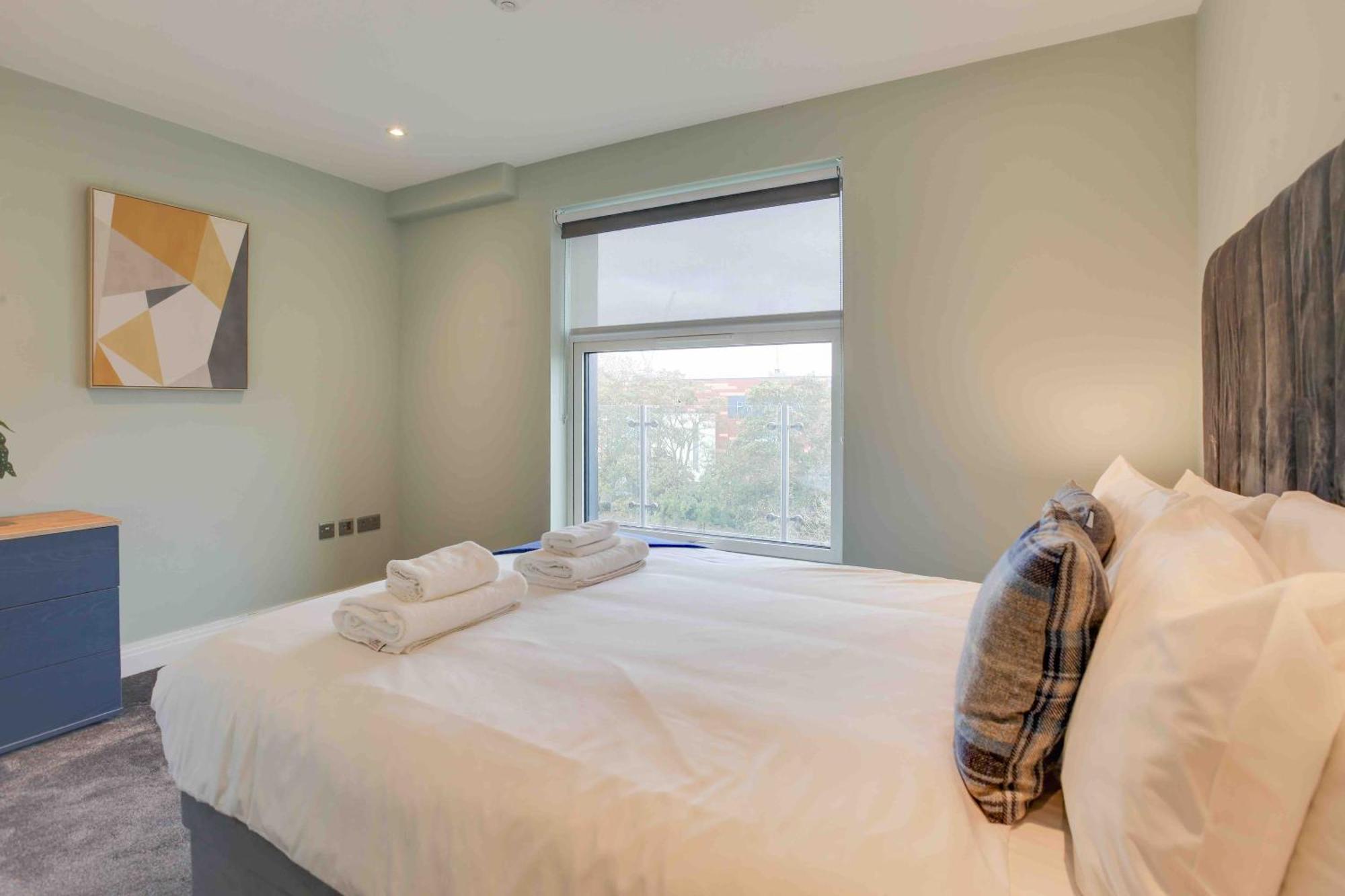 New London Life Executive Apartments เชมส์ฟอร์ด ภายนอก รูปภาพ