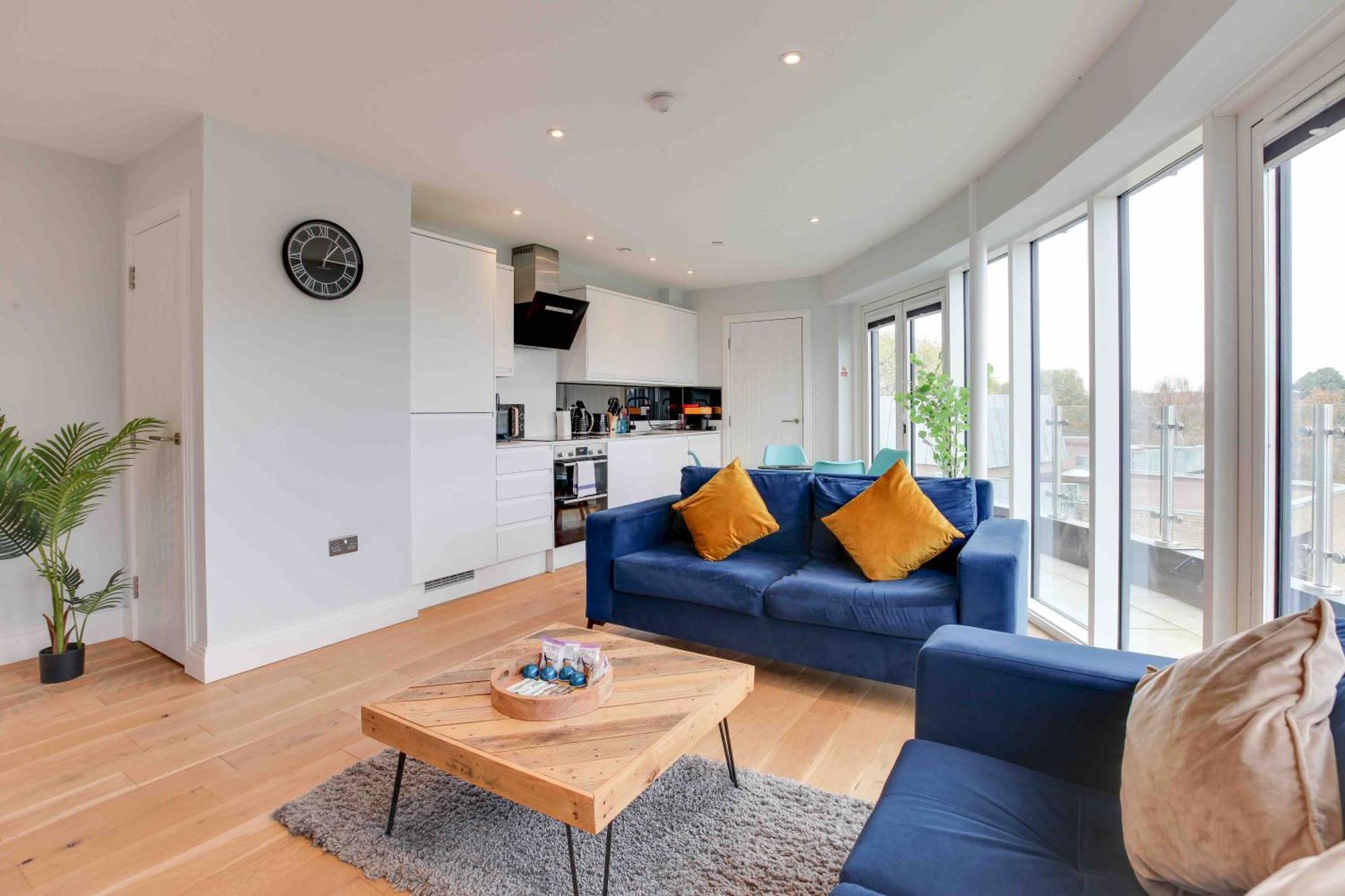 New London Life Executive Apartments เชมส์ฟอร์ด ภายนอก รูปภาพ